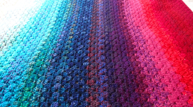 Use your yarn stash to create a northern light memory blanket | A free pattern from Alaska Knit Nat