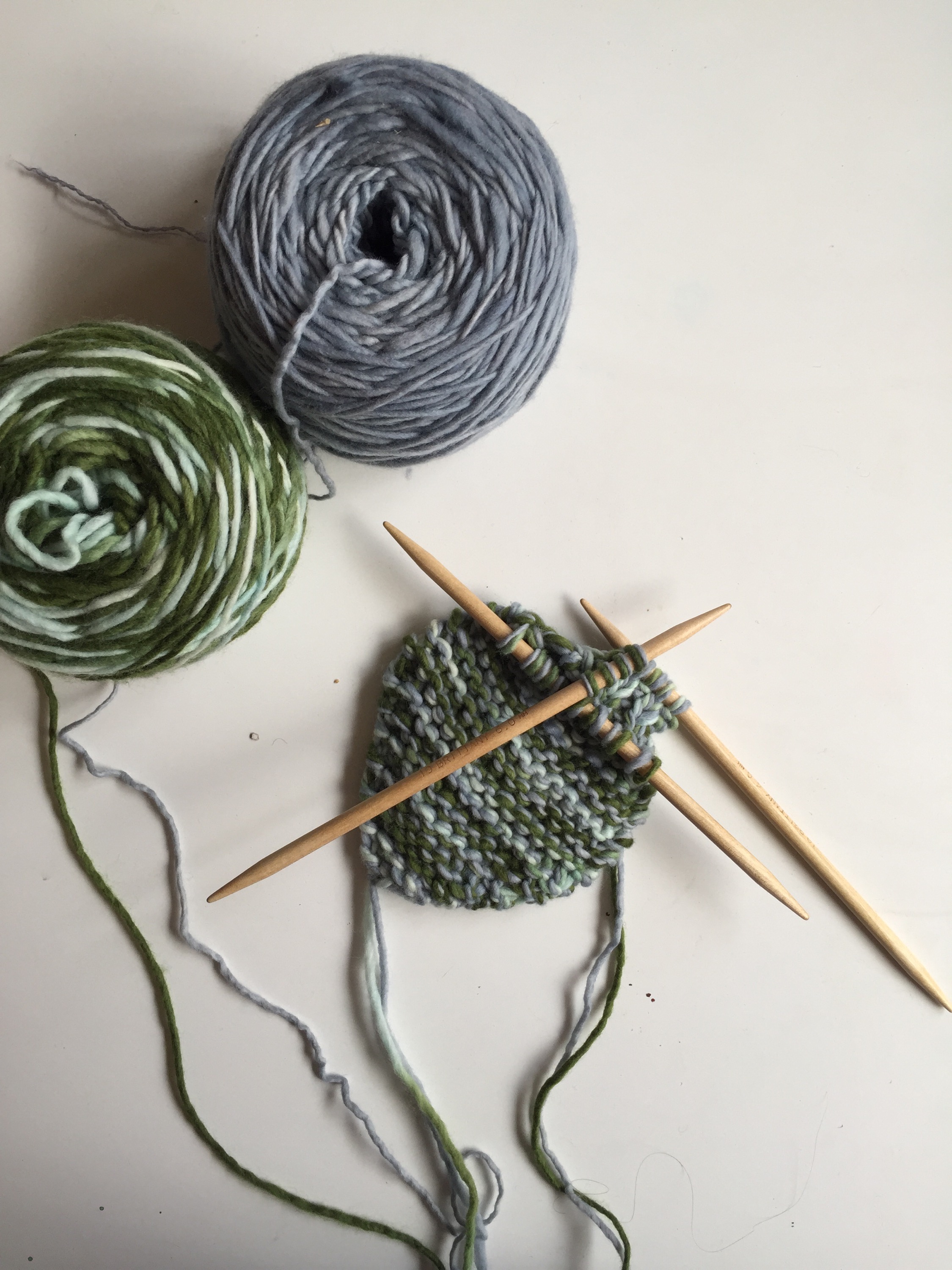 The Aspen Ascot – a free knitting pattern