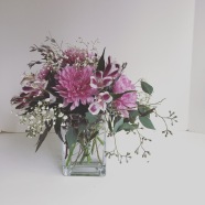 DIY Mother's Day arrangement | Make a beautiful floral centerpiece in just a few simple steps using eucalyptus, baby's breath, alstroemeria and football mums. Tutorial by alaskaknitnat.com